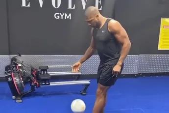 Bokskampioen Anthony Joshua als vervanger voor Lionel Messi