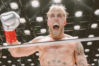 Jake Paul uitgedaagd door Britse bokslegende! 'Uit pensioen om hem een lesje te leren'