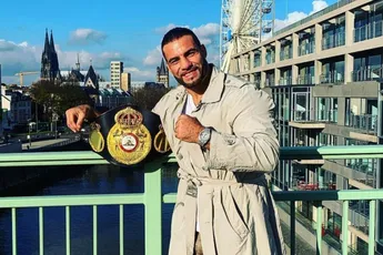 Bokskampioen Mahmoud Charr wint rechtszaak en krijgt WBA-titel terug