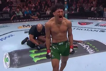 18-jarige UFC belofte Raul Rosas Jr vernietigt razendsnel tegenstander! 'Iets te bewijzen'