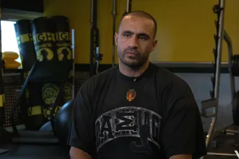 🎥 Badr Hari spreekt over afzeggen gevecht tegen James McSweeney in Parijs
