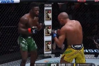 Edson Barboza en Sodiq Yusuff leveren onvergetelijk gevecht af in de UFC Apex (video)
