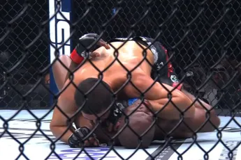 Khamzat Chimaev verslaat Kamaru Usman tijdens UFC 294 in Abu Dhabi