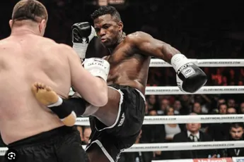 🎥 Remy Bonjasky onder vuur: 'Slaat terug naar jaloerse oud kickboks rivalen'
