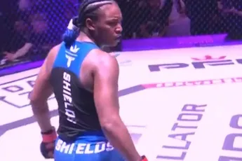 🎥 Bokskampioen Shields maakt historische MMA-comeback in Saoedi-Arabië