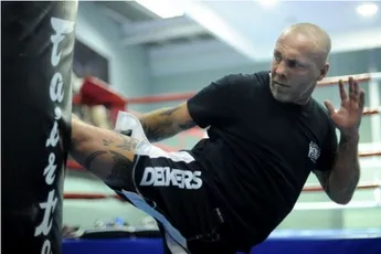 11 Jaar na zijn dood! Legende Ramon Dekkers leeft voort in Kickboksen
