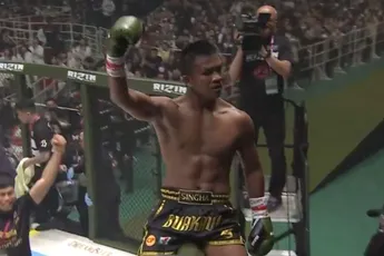 🎥 Winst 242! Buakaw slaat weer toe en sloopt K-1 Kampioen Kimura