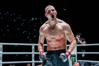 Rus wint gevecht, maar mist bonus: 'ONE Championship corrupt?'