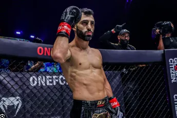 Kickbokslegende Petrosyan na 2 jaar terug in de ring vandaag: 'Kan hij wraak nemen?'