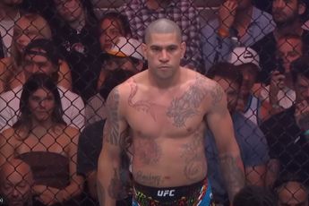 Pereira redt UFC evenement en krijgt MEGA bonus! 'Vechtbaas strooit met geld'