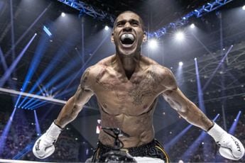 Knock-out machine Pereira laat kracht van kickboksen in MMA zien