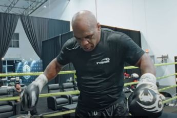 Mike Tyson slaat bokser tegen de grond: Slechts één stoot