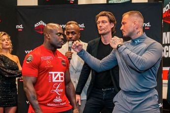 Social media ontploft na staredown tussen Manhoef en Roelvink