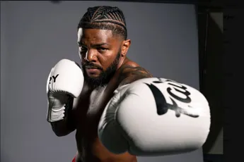'Ik had dood kunnen zijn!' Glory kickbokser Luis Tavares over noodsituatie