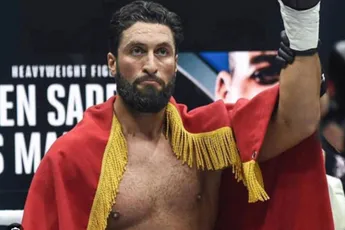 Schande! Jamal Ben Saddik reageert fel op uitsluiting van teamgenoot