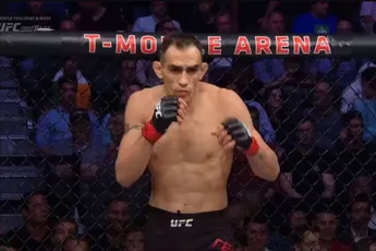 'Ik tik je eruit!' Beruchte Tony Ferguson krijgt gevecht tegen pure galbak