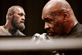 Mike Tyson maakt Conor McGregor met de grond gelijk - haalt keihard uit!