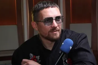 Bizar: Boksheld Usyk doet onthulling die niemand zag aankomen