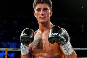 7 uit 7! Niemand houdt de Rico Verhoeven van het bokser tegen - dit is waarom