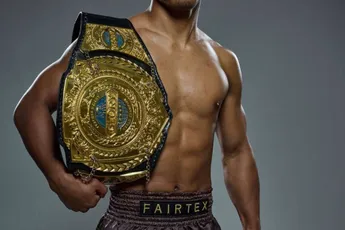 GLORY verliest topvechter? Kan hier 10x meer verdienen!