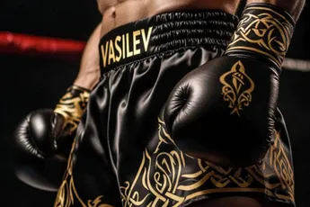 Keihard! Na 284 gevechten nog steeds de gevaarlijkste vechter ooit - en hij stopt niet!