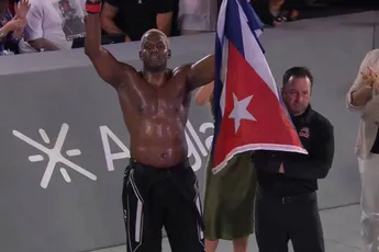 3 KO’s, één avond: Ex-UFC vechter maakt slachting van zwaargewicht toernooi