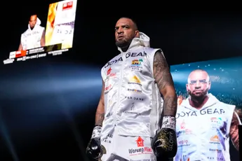 Glory Kickbokser Errol Koning verrast iedereen met dubbele carrière - bereikt mijlpaal