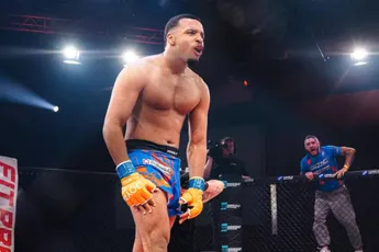 Knokpartij in Amsterdam: MMA vechter Frans Djimtche maakt gehakt van topfavoriet