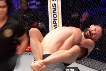 Ongekend drama! MMA vechter klapt levenloos neer na grove fout scheidsrechter