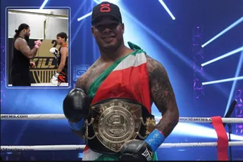 Zoon vechtlegende Tyrone Spong maakt spectaculair MMA-debuut in Amerika