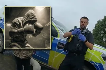 Woeste Bokskampioen compleet door het lint tegen politie bij arrestatie | video