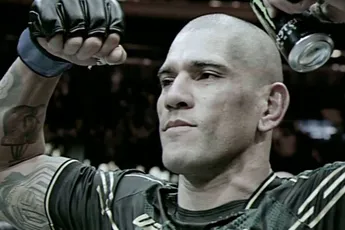 UFC icoon Pereira ging met groot geheim titelgevecht aan - niemand wist dit!