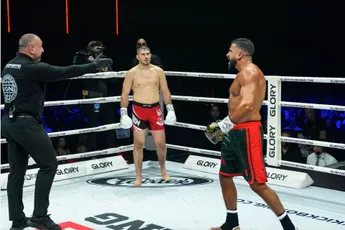 Discriminatie of discipline? Glory 104 rel kickbokser Hammouche scheurt fans in tweeën