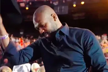 UFC-topvechter Jon Jones breekt de stilte na schokkende dood broer