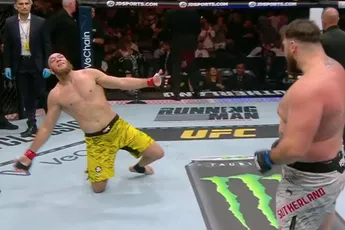 Dat is vier op rij! UFC-vechter Walker's schokkende techniek blijkt dodelijk effectief