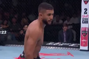 Marokkaanse UFC Badr Hari versie sloopt legende maar voelt gelijk spijt