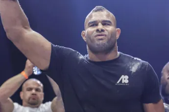 Vechtheld Alistair Overeem onthult zwaarste tegenstander ooit - 'moeilijkste test ooit'