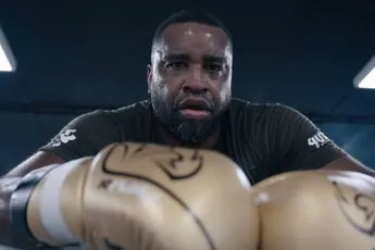 'Glory zette me opzij': Terugkerende topvechter Zimmerman gooit alles op tafel