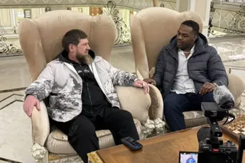 'Hij weet precies wat hij doet' - oud-coach keurt UFC ster Jones bezoek aan Kadyrov af