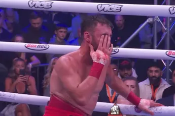 Bokskampioen blind aan één oog na bruut bareknuckle gevecht - toekomst onzeker