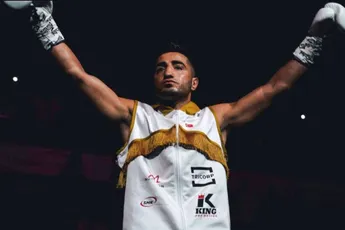 Glory-ster Tayfun Ozcan zegt gevecht af en spreekt over stoppen met kickboksen