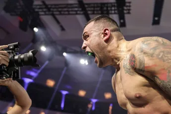 ‘Ik laat je business class vliegen’ – Plazibat voorspelt snelle exit voor rivaal Kromah op Glory 105