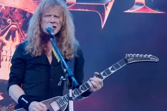Megadeth zanger Dave Mustaine officieel BJJ zwarte band - overwon dodelijke ziekte