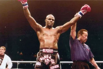 Gratis live kickboksen kijken! Nederlandse helden in actie - Ernesto Hoost kijkt mee!