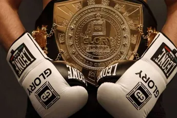 ‘Zo verlies je altijd’ – Ex-Glory kampioen woest na Tokio-gevecht