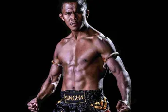‘Hij dwong een sport om zich aan te passen’ – Buakaw blijft de échte kickbokskoning