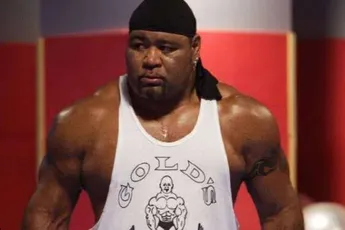 MMA-legende (56) sterft terwijl vriend voor de deur staat - 'Ik wilde hem nog zien'