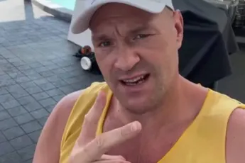 'Iedereen verslagen met een dikke buik' – Tyson Fury haalt uit naar kritiek op comeback