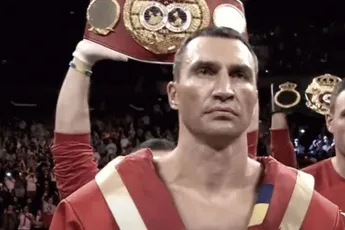 ‘Ik stop niet’: Boksheld Klitschko (49) zet fans op scherp met comebackvideo