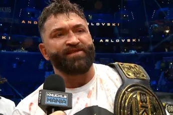 ‘Na drie keer kanker weer wereldkampioen’, noemt Conor McGregor Arlovski een held